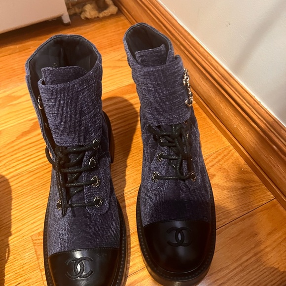 Chanel combat denim boots - Picture 5 of 6
